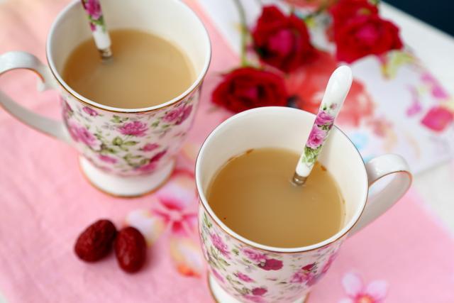 秋天第一杯奶茶已被注册成公司_来杯奶茶的说说_秋天的第一杯奶茶说说
