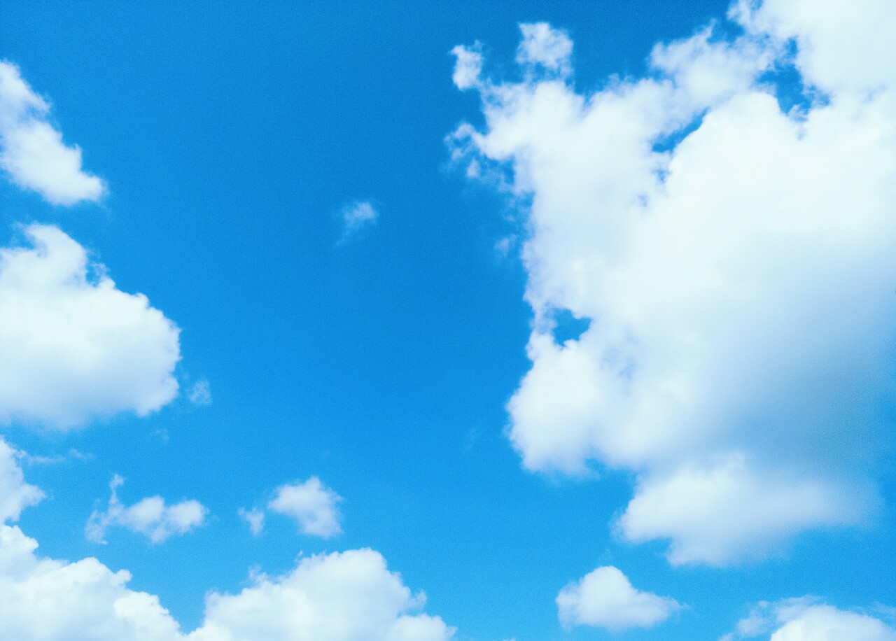 描写蓝天白云的诗句_西湖莉莉广场舞蓝天悠悠白云朵朵_蓝天朵朵白云悠悠是什么歌?