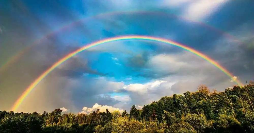 雨后彩虹的励志的句子_千岛湖雨后双彩虹图片_雨后会有一道彩虹